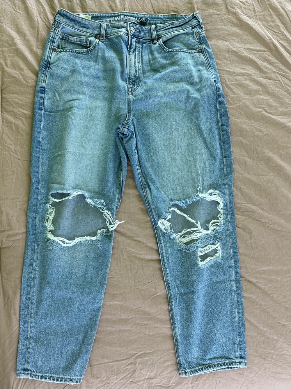 American Eagle Mom Jeans Women’s Size 14 short